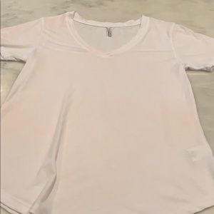 White Z Supply v neck t-shirt